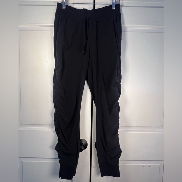 Athleta Pants Attitude Jogger Ruched Black Womens Pull On Drawstring Size 0 - Picture 1 of 5